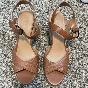 Franco Sarto tan Wedges! Very good used condition! Size 10